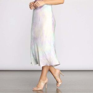 Altar’d State Double Lined Tie Dye Satin Midi Skirt in Rainbow Multi Size XS